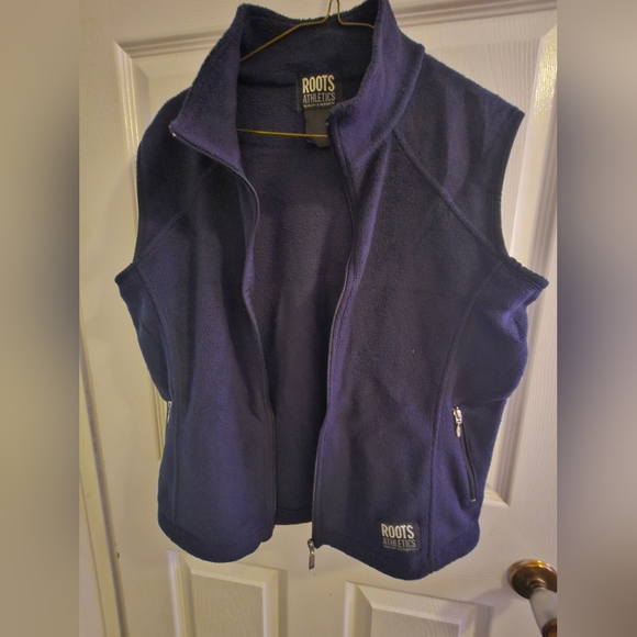 Roots Athletics Navy Blue Fleece Vest, size 10 - Picture 5 of 5